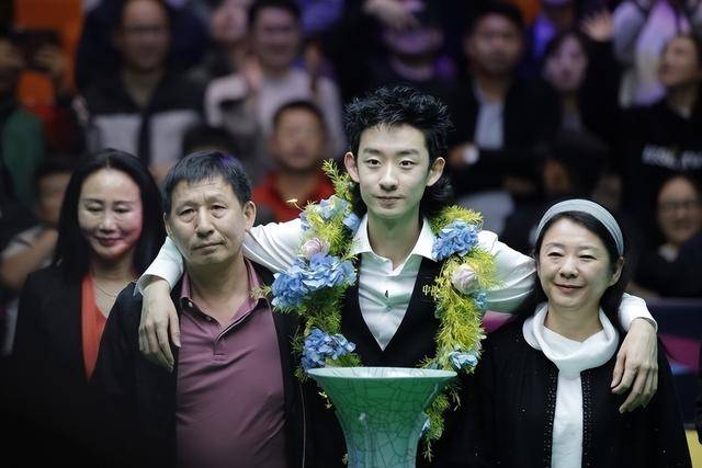 CCTV5直播，20:00，吴宜泽VS塞尔比、奥沙利文VS希金斯，谁能晋级