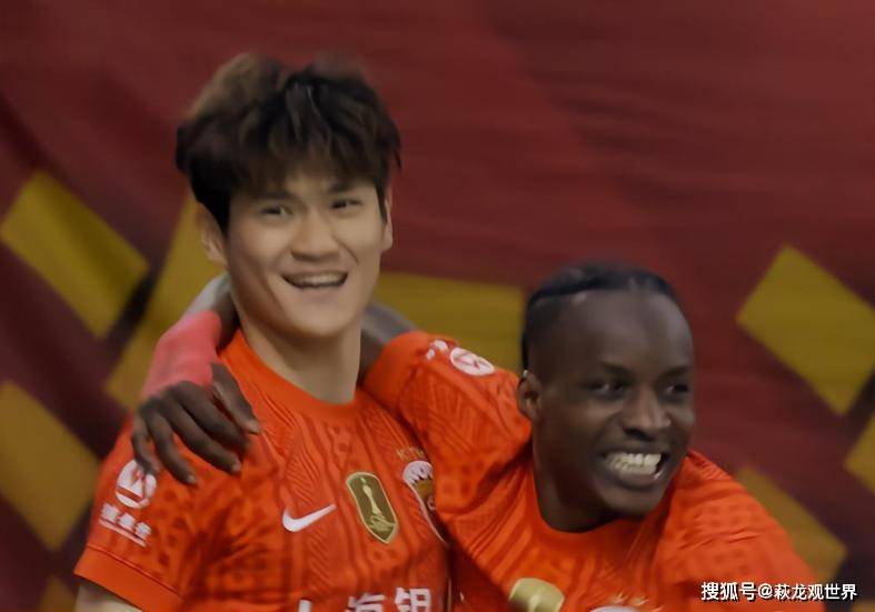 刘祝润配进国家队！杨希油炸丸子技惊四座，海港有无一将判若两队